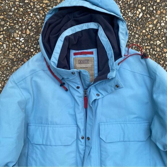 High End AIGLE Carolina Blue Hiking Field hunting game day Jacket UNC Tar Heels - Picture 2 of 8